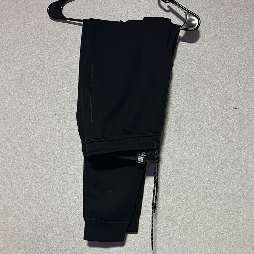 American Eagle Joggers!